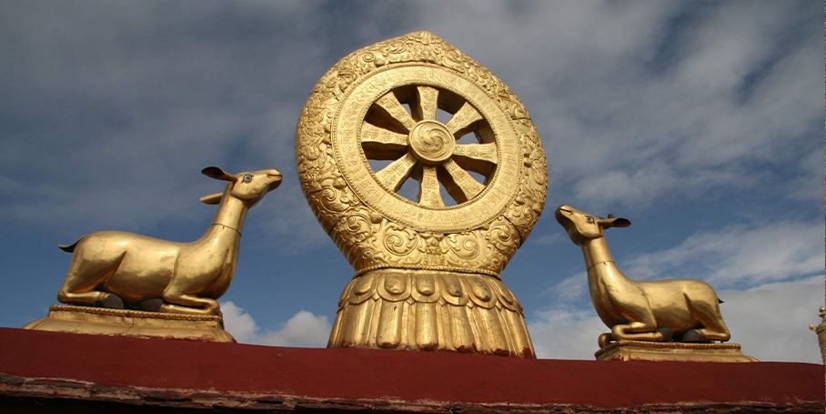 La Roue du Dharma : signification et symbole du bouddhisme