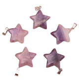 Pendentifs étoile en améthyste violette, pierres facettées montées sur petits crochets argentés, ensemble Pendentif Astrée – Améthyste