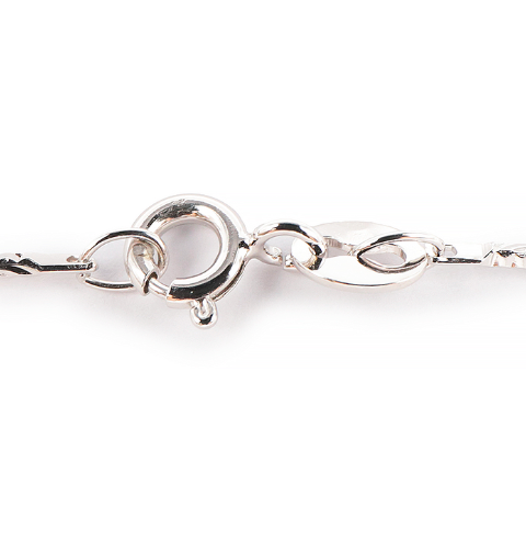 Chaîne Clarté Éternelle – Maille Épi en Argent 925, close-up fermoir et maillons argentés brillants.