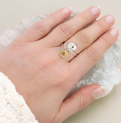 Anillo Vela de Claridad Aguamarina y Plata 925 – Calma y Expresión