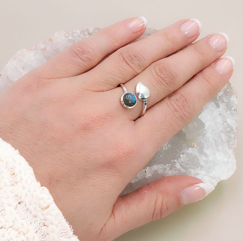 Anillo Vela de Claridad Aguamarina y Plata 925 – Calma y Expresión