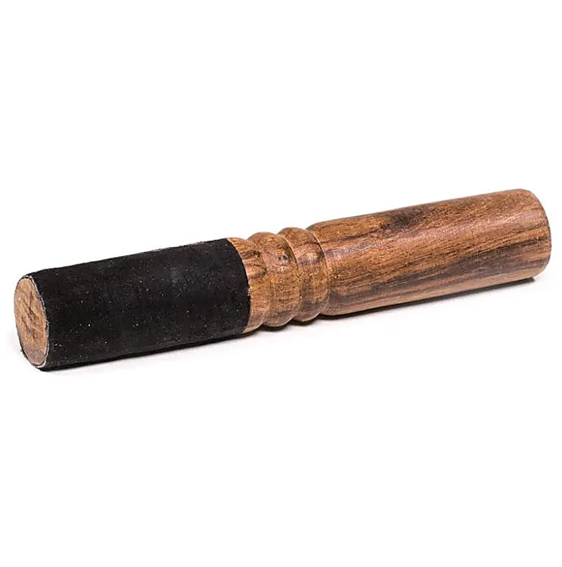 Maillet de chamán, madera y piel de chamo, negro, 19x3 cm - Mundo Tibet