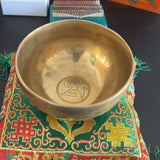 Bol Tibetano Sonoro Grabado Om 13 cm